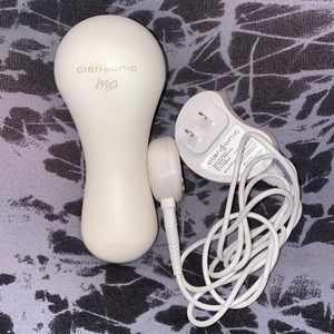 Clarisonic mia white with charger